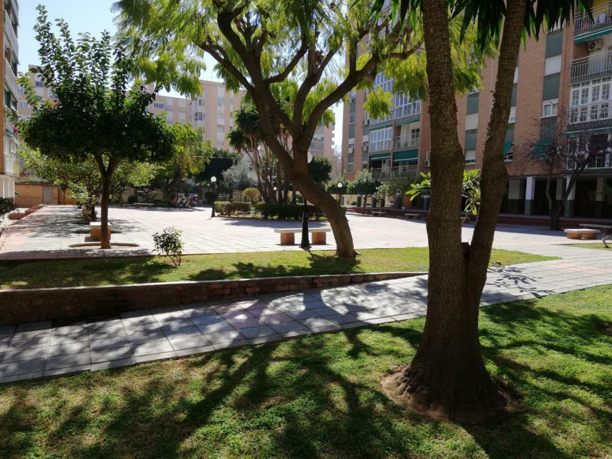 Apartamento Aurora Malaga Zewnętrze zdjęcie