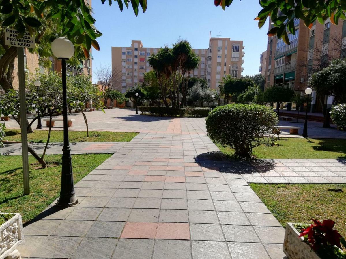 Apartamento Aurora Malaga Zewnętrze zdjęcie